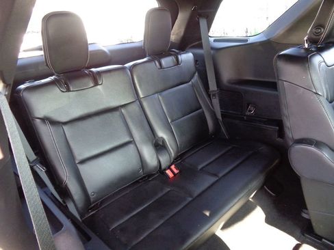 Used 2020 Ford Explorer ST image 12