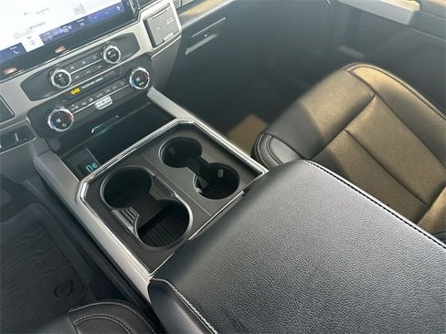 Certified 2022 Ford F250 Lariat w/ Black Appearance Package image 21