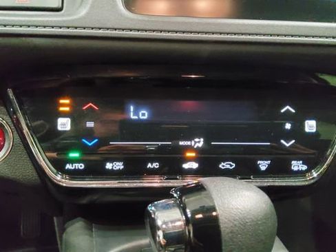 Used 2018 Honda HR-V EX image 30