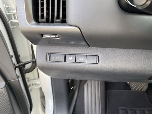 Used 2023 Nissan Pathfinder SL w/ SL Premium Package AWD/4WD image 25