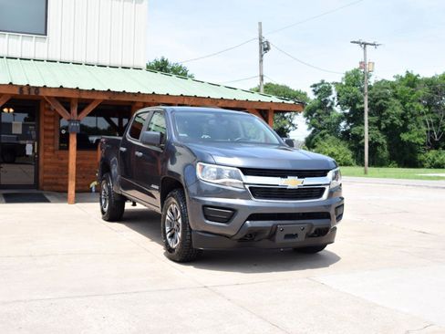 Used 2017 Chevrolet Colorado W/T w/ WT Convenience Package AWD/4WD image 4