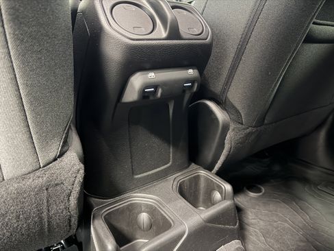 Used 2024 Jeep Wrangler Sport S image 25