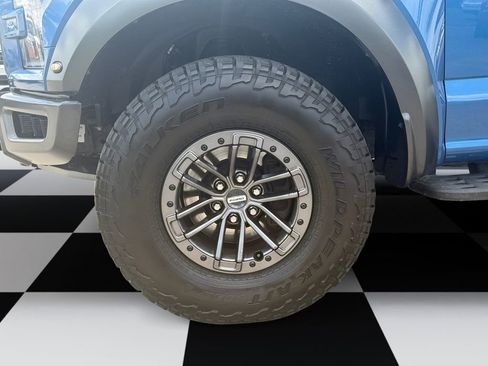 Used 2019 Ford F150 Raptor w/ Equipment Group 802A Luxury AWD/4WD image 14