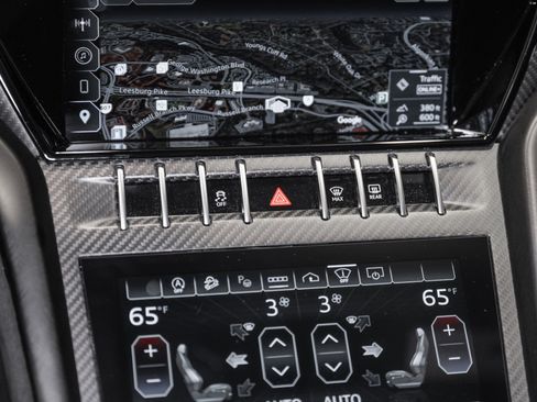 Used 2024 Lamborghini Urus Performante AWD/4WD image 36
