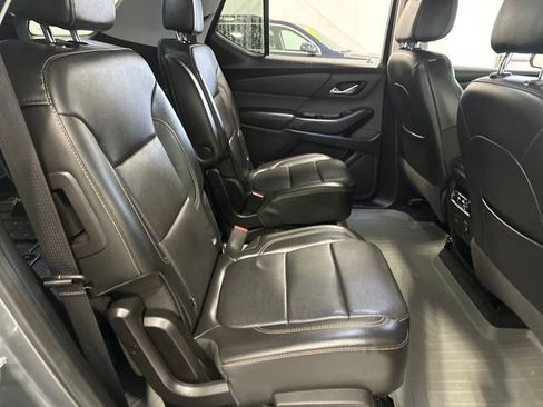 Used 2019 Chevrolet Traverse Premier image 36