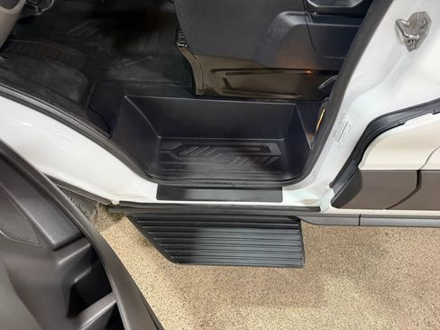 Used 2020 Ford Transit 150 XL RWD image 19