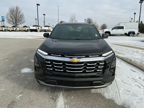 Used 2025 Chevrolet Equinox LT w/ Convenience Package II image 11