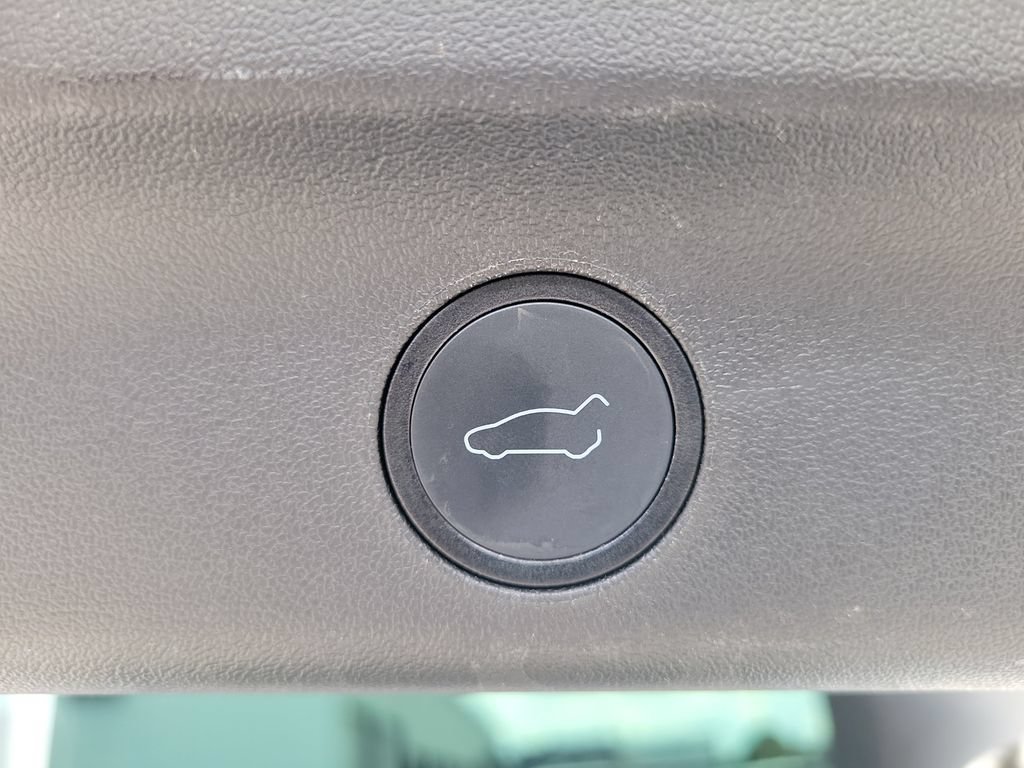 Used 2022 Tesla Model Y Performance AWD/4WD image 7