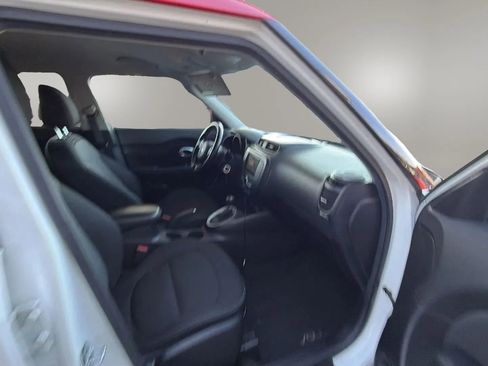 Used 2017 Kia Soul + w/ Designer's Package image 28