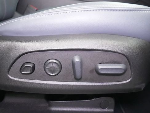 Used 2022 Buick Enclave Premium AWD/4WD image 29