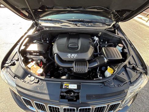 Used 2014 Jeep Grand Cherokee Limited w/ Trailer Tow Group IV image 44