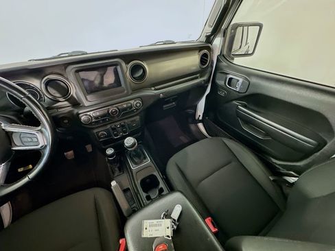 Used 2020 Jeep Gladiator Sport w/ Quick Order Package 23S AWD/4WD image 11