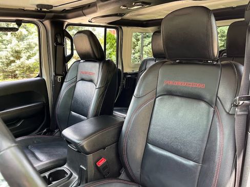 Used 2018 Jeep Wrangler Unlimited Rubicon AWD/4WD image 9