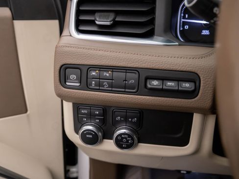 Used 2021 GMC Yukon Denali image 23