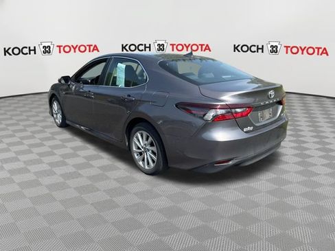 Used 2022 Toyota Camry LE FWD image 6