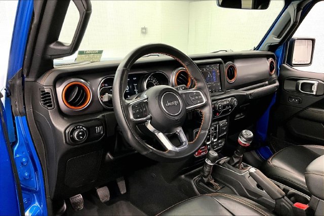 Used 2023 Jeep Gladiator Mojave w/ LED Lighting Group AWD/4WD image 17