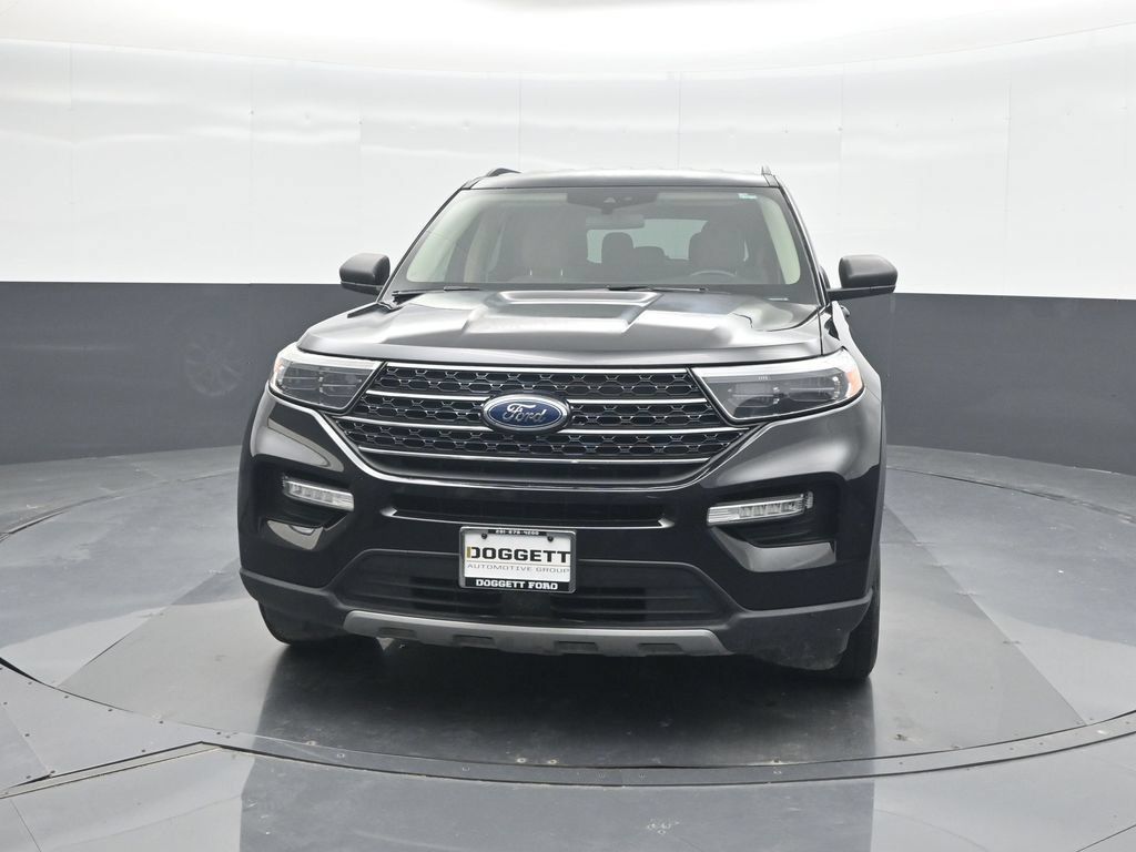 Used 2021 Ford Explorer XLT w/ Equipment Group 202A RWD image 5