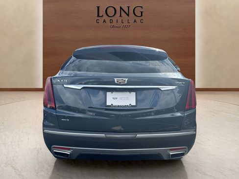 Used 2021 Cadillac XT5 Premium Luxury image 4