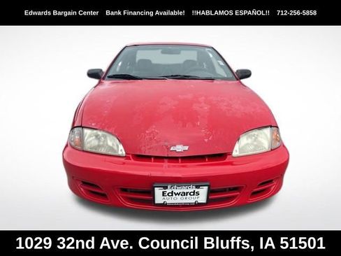 Used 2000 Chevrolet Cavalier Coupe w/ Preferred Equipment Group 1 FWD image 2