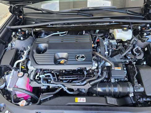Used 2025 Lexus ES 300h w/ Premium Package FWD image 29