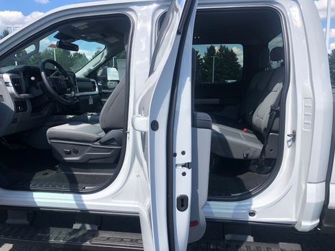 New 2026 Ford F350 XLT w/ XLT Premium Package image 10