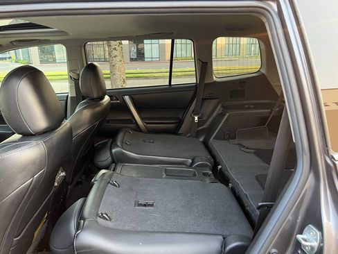 Used 2011 Toyota Highlander SE w/ Tow Pkg AWD/4WD image 27