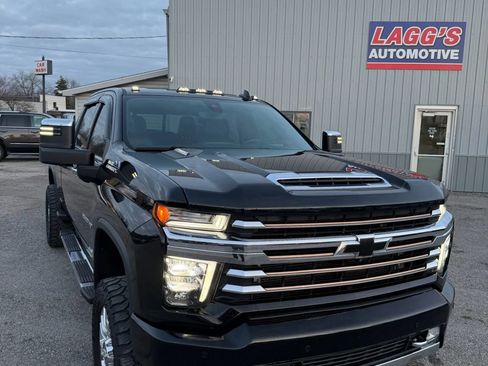 Used 2020 Chevrolet Silverado 2500 High Country w/ Z71 Off-Road Package image 2