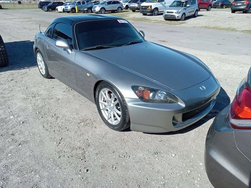 Used 2004 Honda S2000 image 9