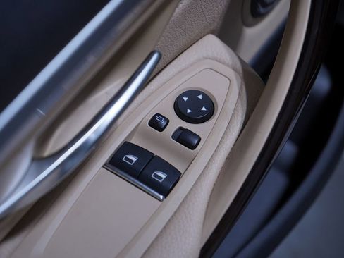 Used 2020 BMW 440i Coupe w/ M Sport Package image 16