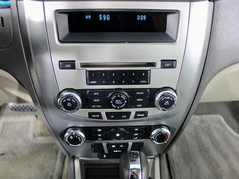 Used 2010 Ford Fusion SE FWD image 15