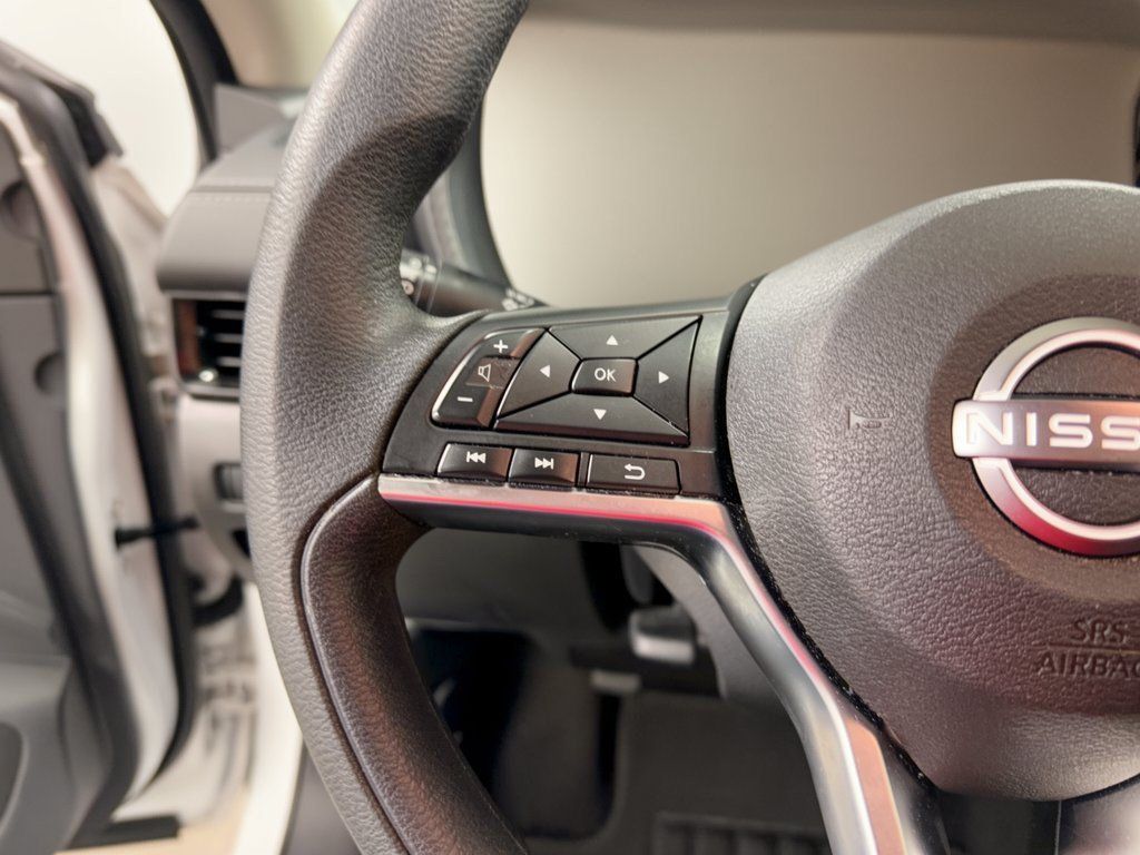 Used 2025 Nissan Sentra SV FWD image 18
