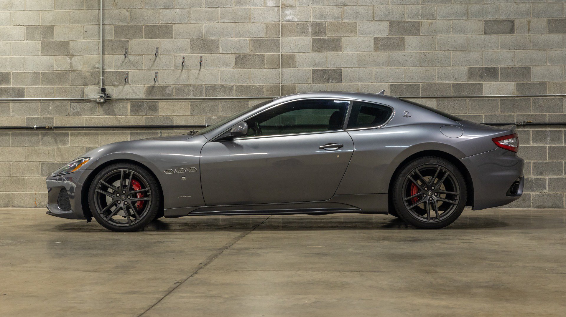 Used 2018 Maserati GranTurismo Sport RWD image 4