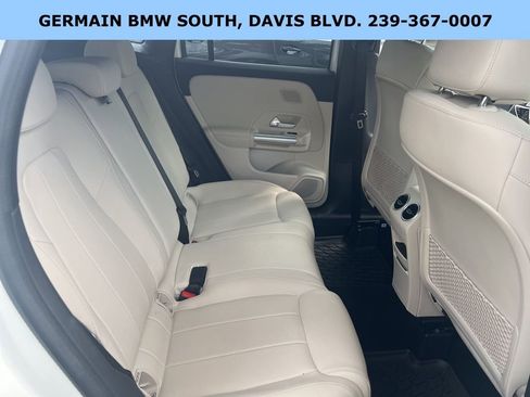 Used 2025 Mercedes-Benz GLA 250 image 22