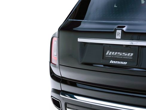 Used 2022 Rolls-Royce Cullinan w/ Cullinan Package AWD/4WD image 24