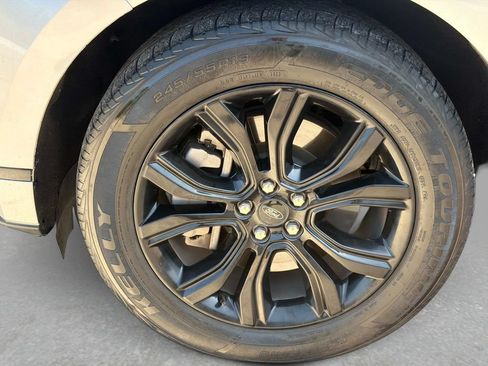 Used 2022 Ford Edge SE w/ Black Appearance Package AWD/4WD image 12