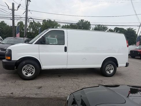 Used 2025 GMC Savana 2500 w/ Driver Convenience Package RWD image 1