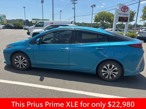 Used 2021 Toyota Prius Prime XLE FWD image 9