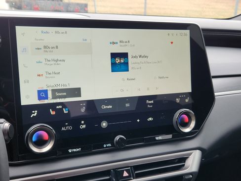 Used 2025 Lexus RX 350 w/ Convenience Package image 10