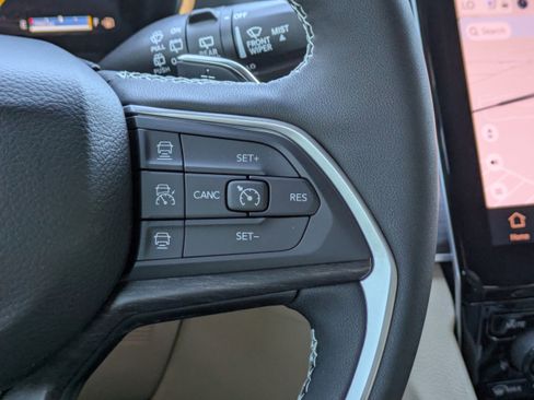 New 2025 Jeep Grand Cherokee Limited image 29