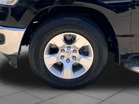 Used 2019 RAM 1500 Big Horn RWD image 10