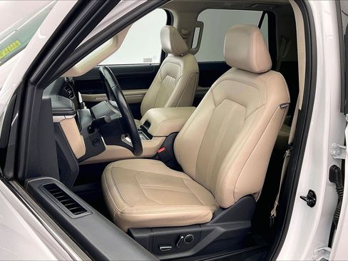 Used 2024 Ford Expedition Max Limited image 17