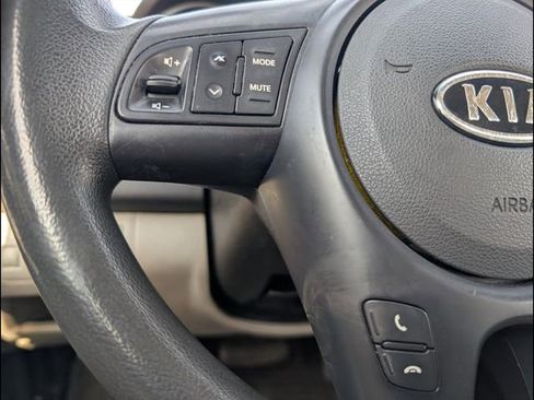 Used 2012 Kia Forte EX image 15