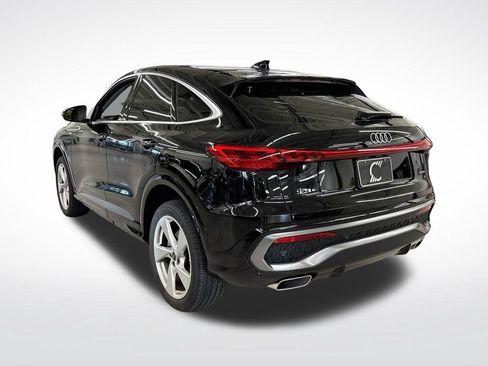 Used 2025 Audi Q5 Premium Plus w/ Premium Plus AWD/4WD image 3