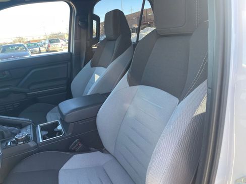 Used 2025 Toyota 4Runner TRD Off-Road image 36