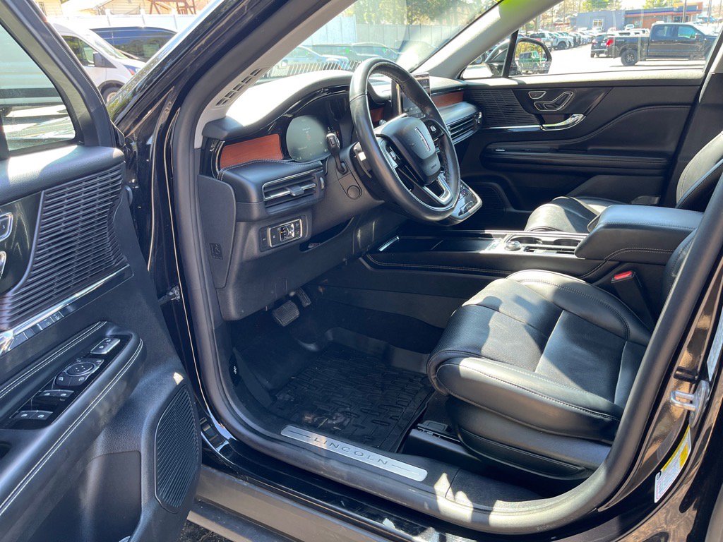 Used 2022 Lincoln Corsair Reserve w/ Equipment Group 201A AWD/4WD image 8