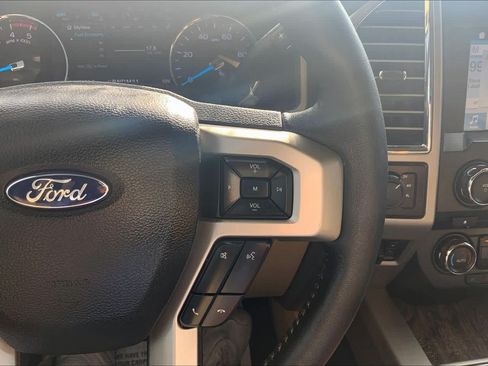Used 2017 Ford F250 Lariat w/ Lariat Ultimate Package AWD/4WD image 25