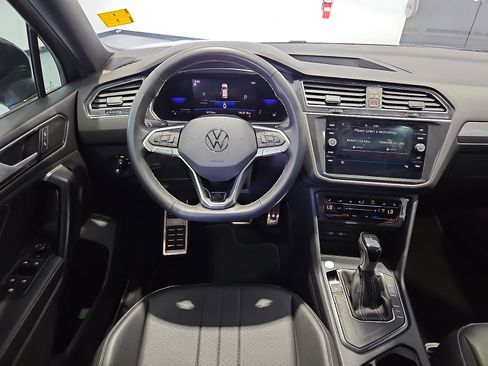 Certified 2023 Volkswagen Tiguan SE R-Line FWD image 8