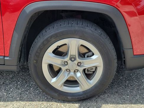 Used 2023 Jeep Compass Sport AWD/4WD image 6