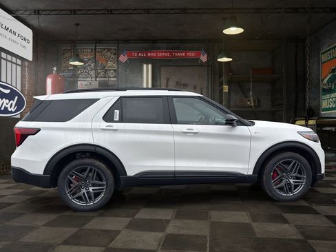 New 2026 Ford Explorer ST-Line w/ ST-Line Street Pack image 7