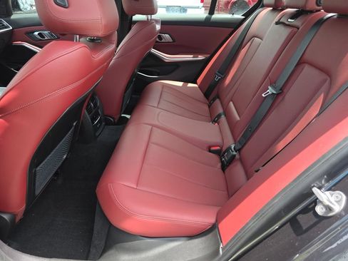 Used 2022 BMW 330i Sedan w/ M Sport Package RWD image 22
